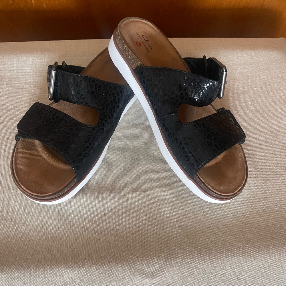 Clarks Women’s Black Slide Sandals with White Sole